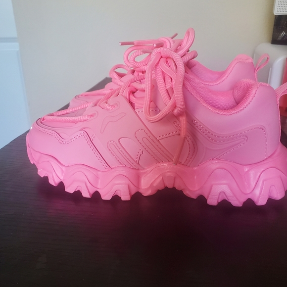 Fashion Nova Pink athletic shoes - Picture 3 of 4